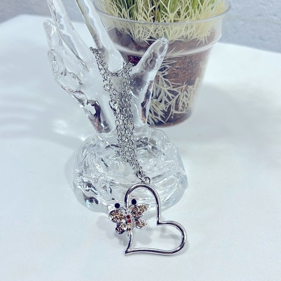 Jewelry - NWOT Custom heart and butterfly pendant and chain in silver colour​​​​​​​